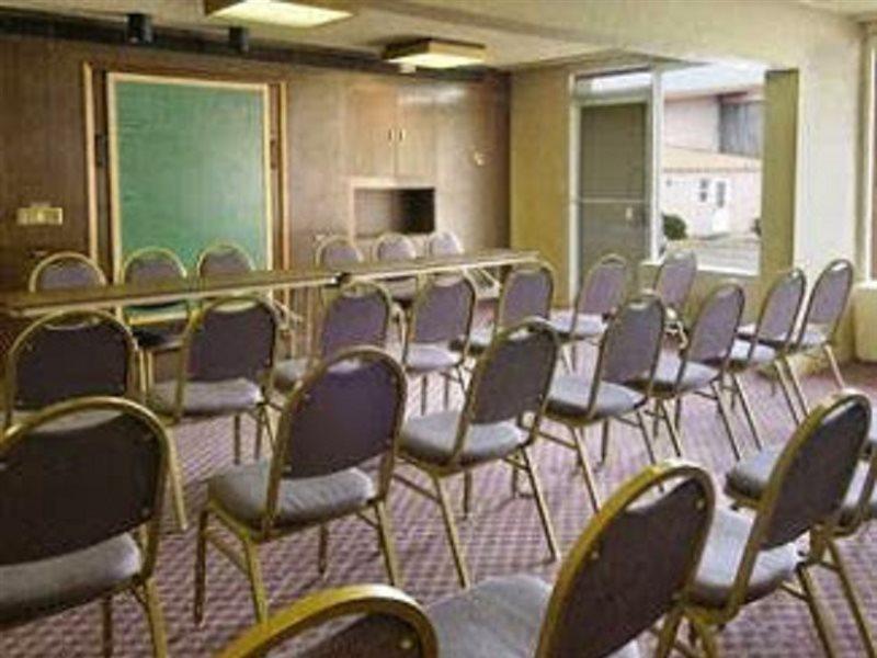 Rodeway Inn & Suites Denver Facilities photo
