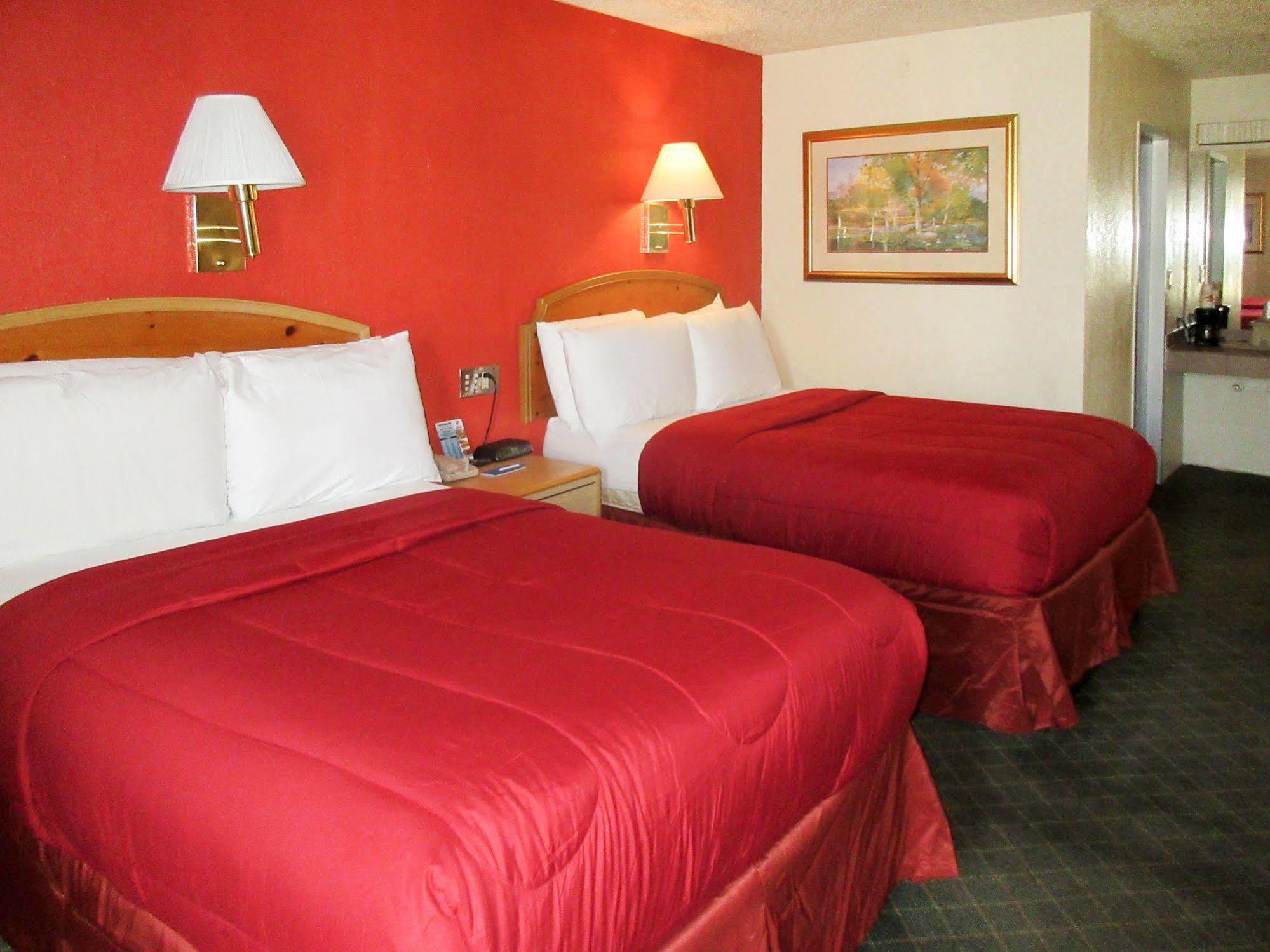 Rodeway Inn & Suites Denver Exterior photo